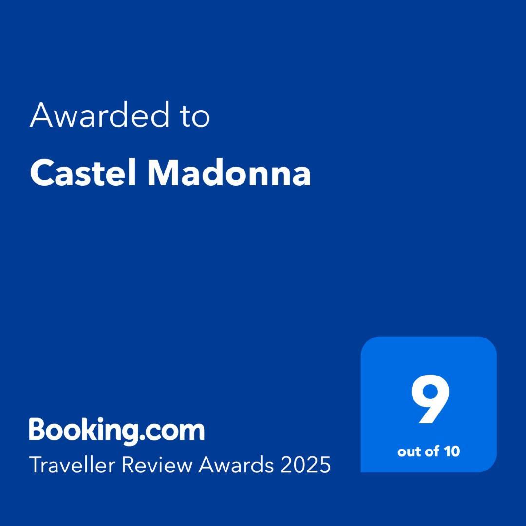 サン・マルティーノ・ディ・カストロッツァ Castel Madonnaアパートホテル エクステリア 写真